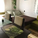 Varadi Vendeghaz Doboz